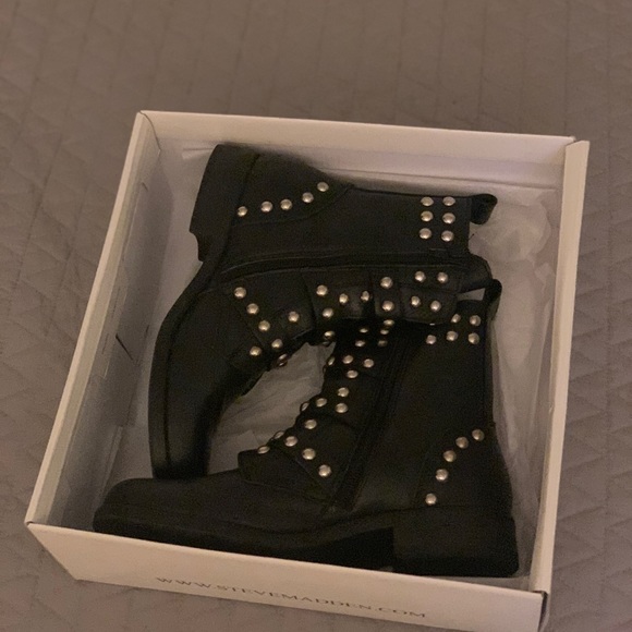 Black Studded Steve Madden boot - Picture 3 of 5